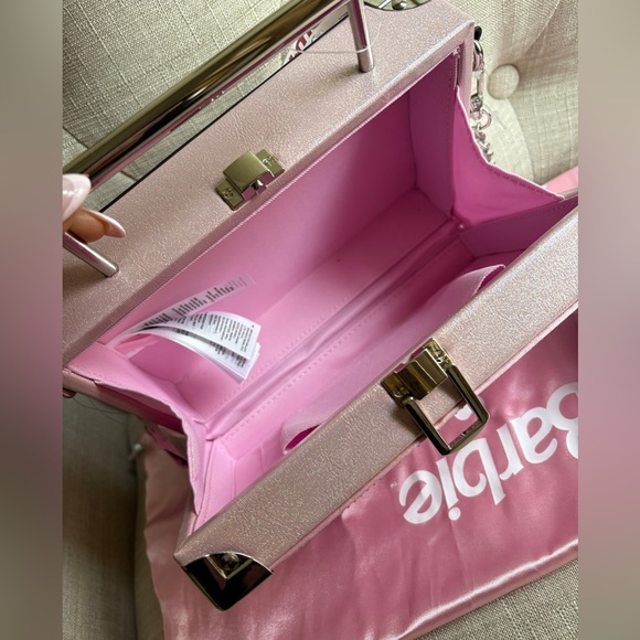 Barbie x Aldo Barbiebeat Boombox Handbag - Picture 4 of 7